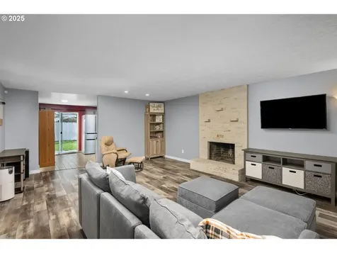 1735 NE 17th Avenue Hillsboro OR 97124