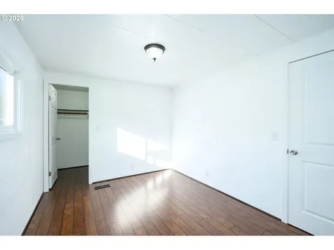 500 N Gilwood Street Carlton OR 97111