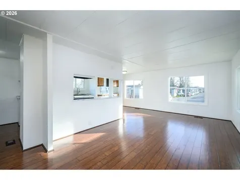500 N Gilwood Street Carlton OR 97111