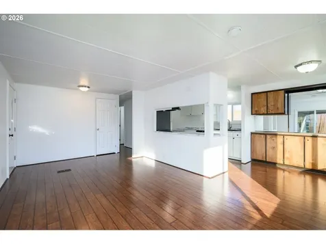 500 N Gilwood Street Carlton OR 97111
