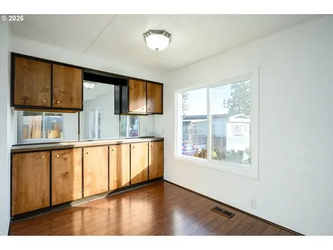 500 N Gilwood Street Carlton OR 97111