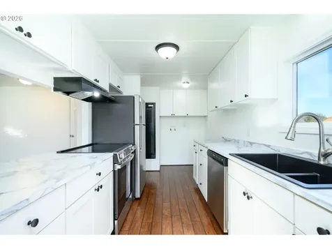 500 N Gilwood Street Carlton OR 97111