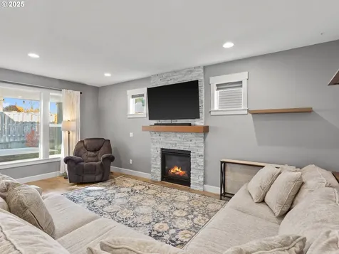 38323 Juniper Street Sandy OR 97055