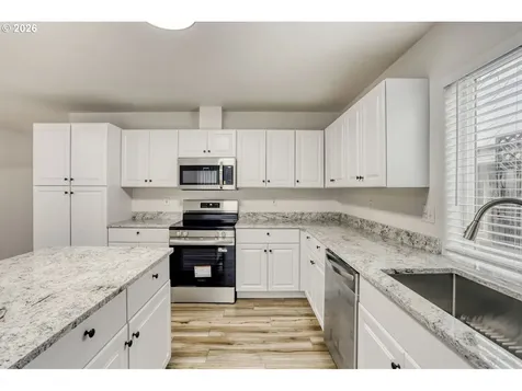 7642 SW 205th Terrace Beaverton OR 97007