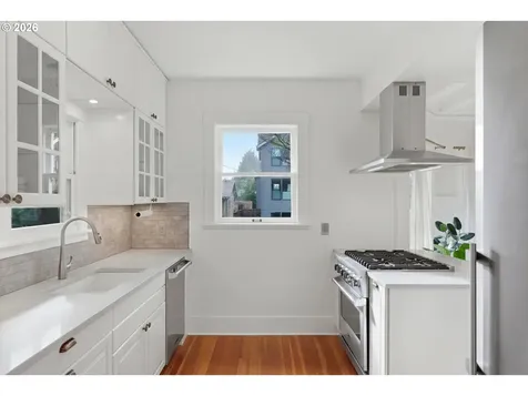 7060 SE 13th Avenue Portland OR 97202