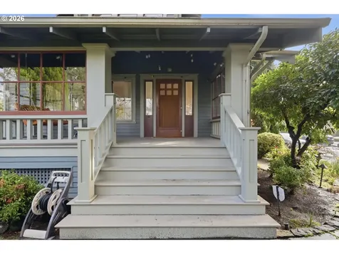7060 SE 13th Avenue Portland OR 97202