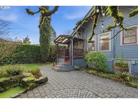 7060 SE 13th Avenue Portland OR 97202