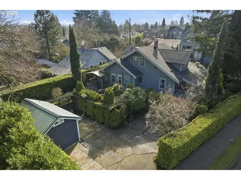 7060 SE 13th Avenue Portland OR 97202