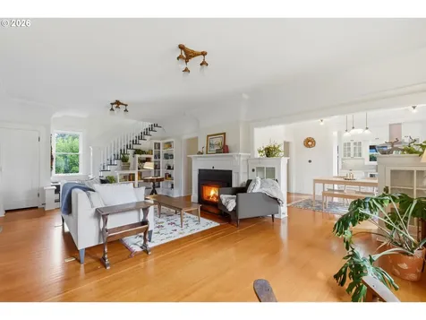7060 SE 13th Avenue Portland OR 97202
