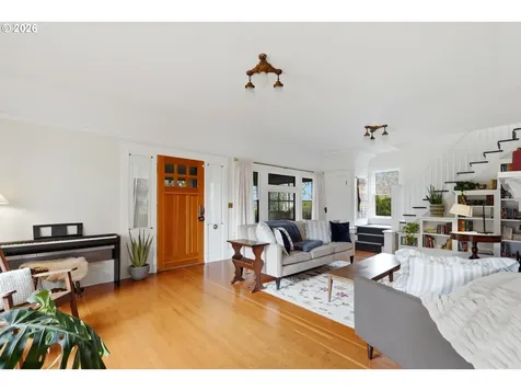 7060 SE 13th Avenue Portland OR 97202