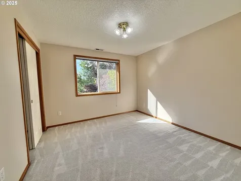 506 NW 107th Street Vancouver WA 98685
