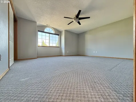 506 NW 107th Street Vancouver WA 98685