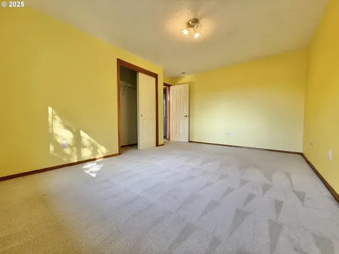 506 NW 107th Street Vancouver WA 98685