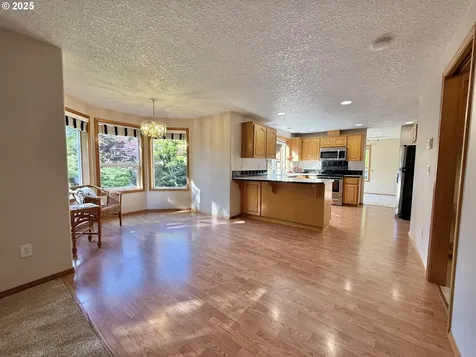 506 NW 107th Street Vancouver WA 98685
