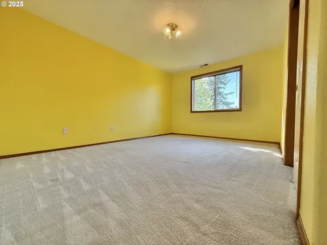 506 NW 107th Street Vancouver WA 98685