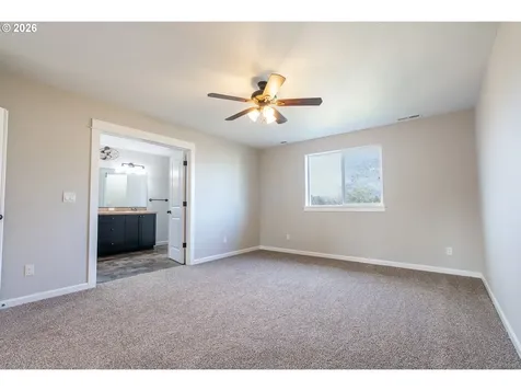 489 Tulip Avenue Woodburn OR 97071