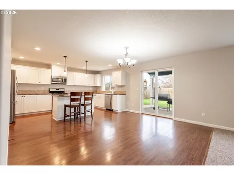 489 Tulip Avenue Woodburn OR 97071