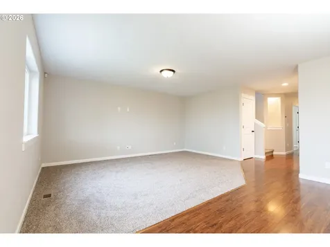 489 Tulip Avenue Woodburn OR 97071