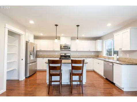 489 Tulip Avenue Woodburn OR 97071