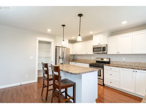 489 Tulip Avenue Woodburn OR 97071
