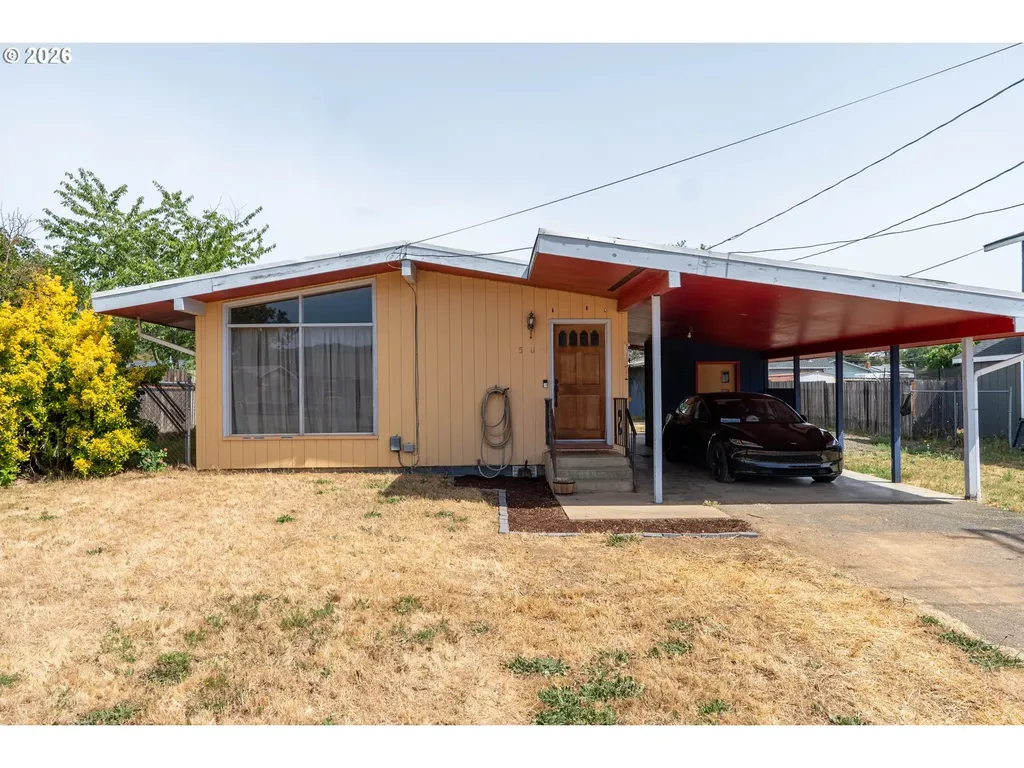 509 NW Elwood Drive Winston OR 97496