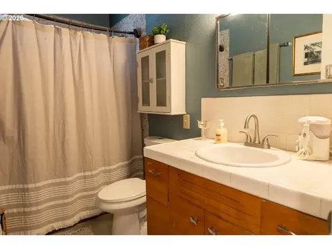 509 NW Elwood Drive Winston OR 97496
