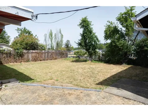 509 NW Elwood Drive Winston OR 97496