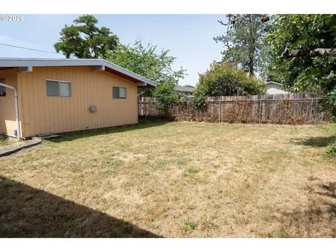 509 NW Elwood Drive Winston OR 97496
