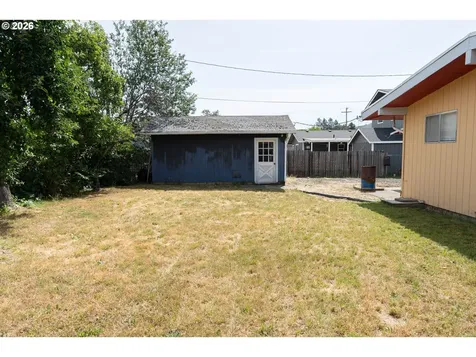 509 NW Elwood Drive Winston OR 97496
