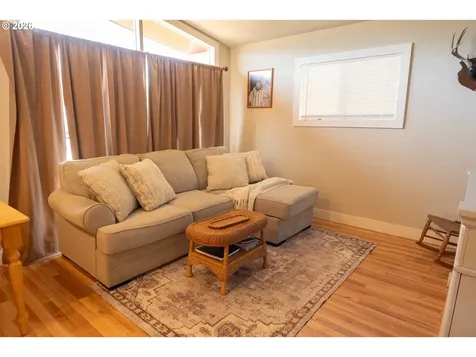 509 NW Elwood Drive Winston OR 97496