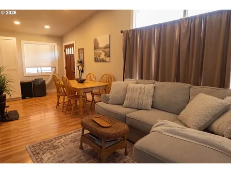 509 NW Elwood Drive Winston OR 97496