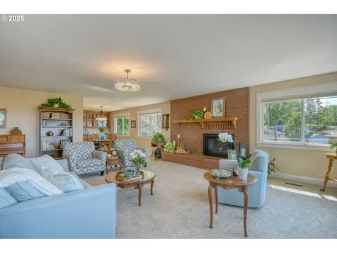 1329 NW Horn Avenue Pendleton OR 97801