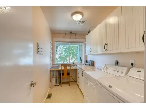 1329 NW Horn Avenue Pendleton OR 97801