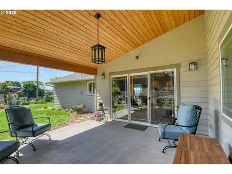1329 NW Horn Avenue Pendleton OR 97801