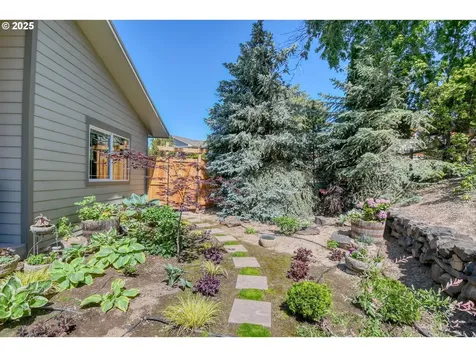 1329 NW Horn Avenue Pendleton OR 97801