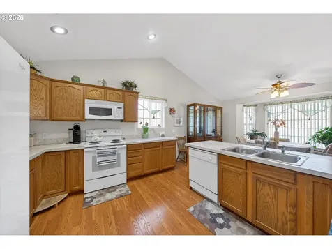 101 Pleasant View Loop Roseburg OR 97471