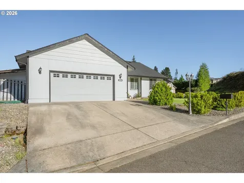 101 Pleasant View Loop Roseburg OR 97471