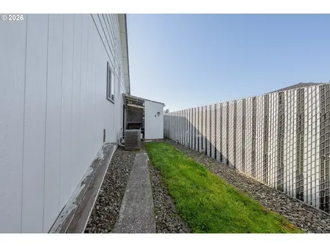 101 Pleasant View Loop Roseburg OR 97471
