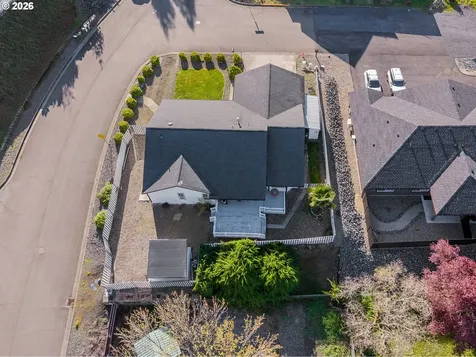 101 Pleasant View Loop Roseburg OR 97471