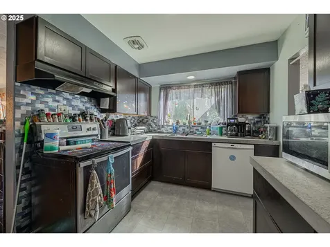 1205 Ocean Terrace Coos Bay OR 97420