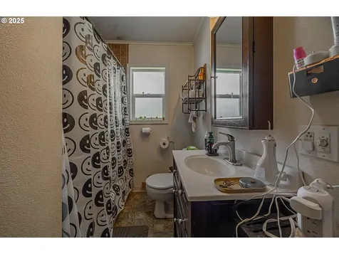 1205 Ocean Terrace Coos Bay OR 97420