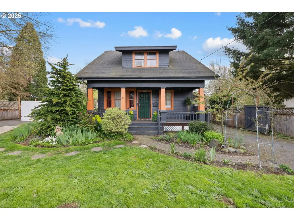 10936 NE Wygant Street Portland OR 97220
