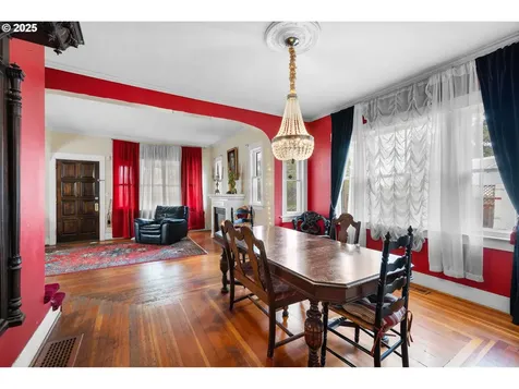 10936 NE Wygant Street Portland OR 97220