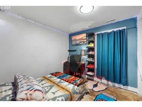 10936 NE Wygant Street Portland OR 97220