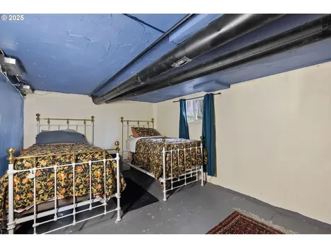 10936 NE Wygant Street Portland OR 97220