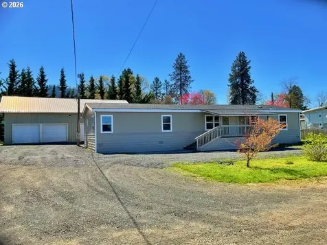 591 SE Carrol Street Winston OR 97496