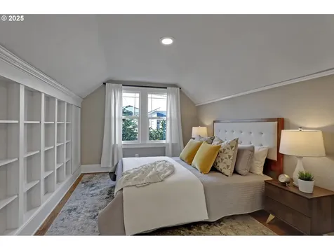 621 NE Ainsworth Street Portland OR 97211