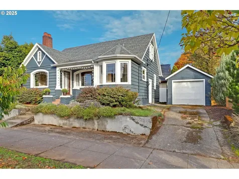 621 NE Ainsworth Street Portland OR 97211