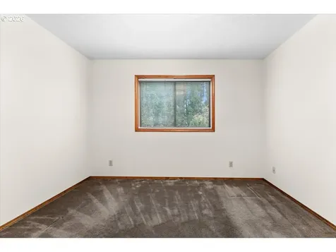 17501 NE Clackamas Street Portland OR 97230