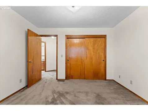 17501 NE Clackamas Street Portland OR 97230